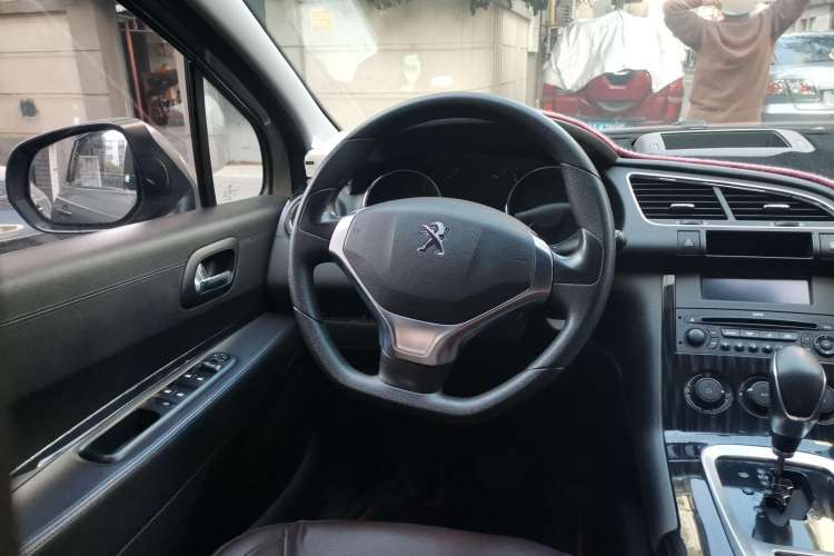 Used Peugeot 3008 2015 2.0L Automatic Classic Edition Steering Wheel