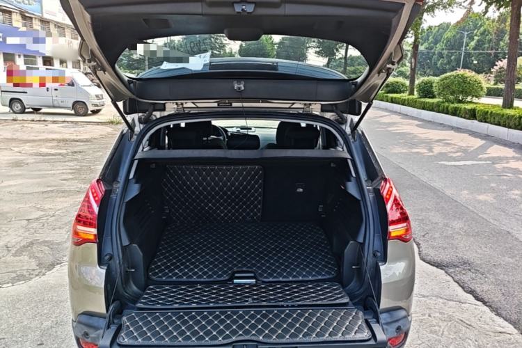 Used Peugeot 3008 2015 2.0L Automatic Classic Edition Trunk