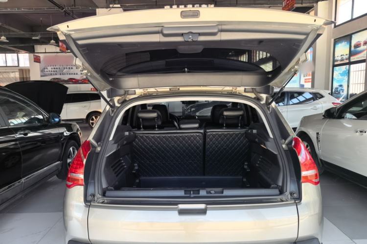 Used Peugeot 3008 2015 1.6THP Automatic Classic Edition Trunk