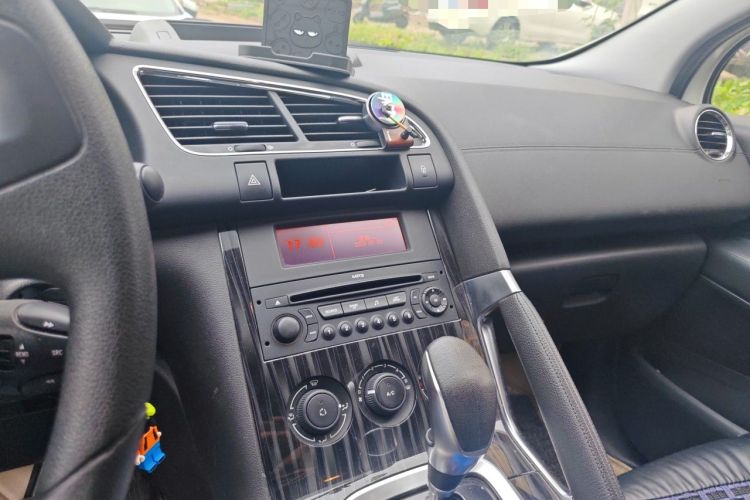 Used Peugeot 3008 2015 2.0L Automatic Classic Edition Audio And AC Panel