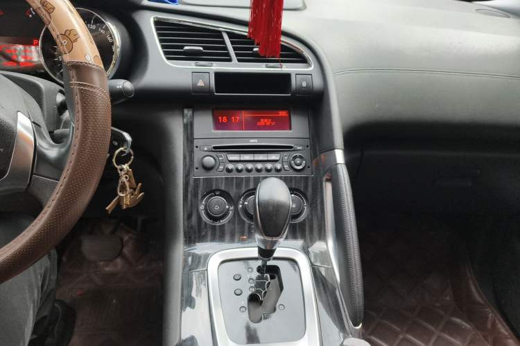 Used Peugeot 3008 2015 2.0L Automatic Classic Edition Audio And AC Panel