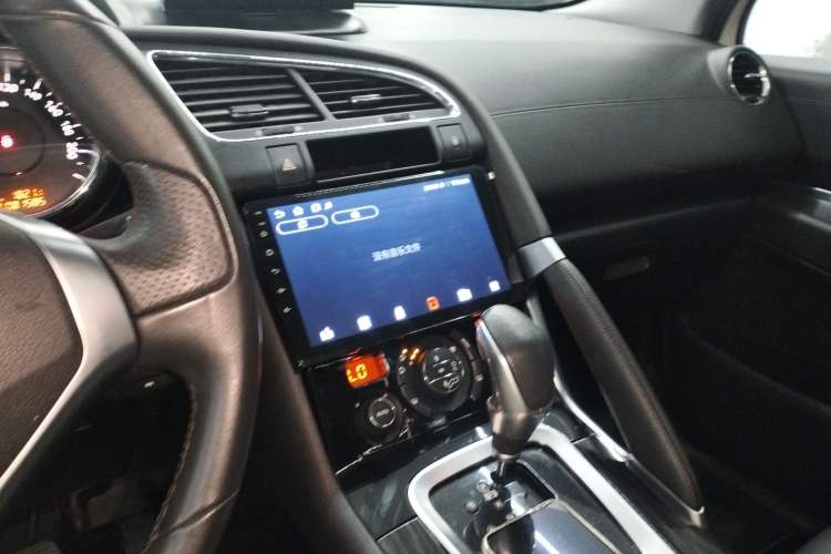 Used Peugeot 3008 2015 1.6THP Automatic Trend Edition Audio And AC Panel