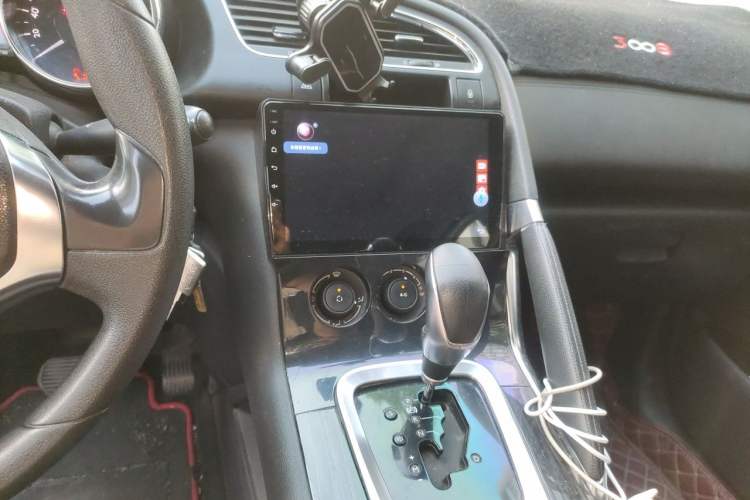 Used Peugeot 3008 2015 2.0L Automatic Classic Edition Audio And AC Panel