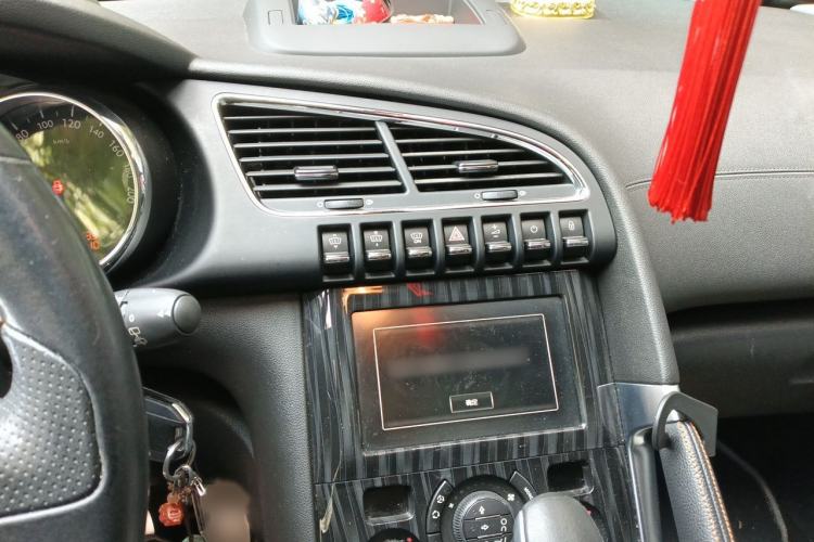 Used Peugeot 3008 2015 1.6THP Automatic Prestige Edition Audio And AC Panel