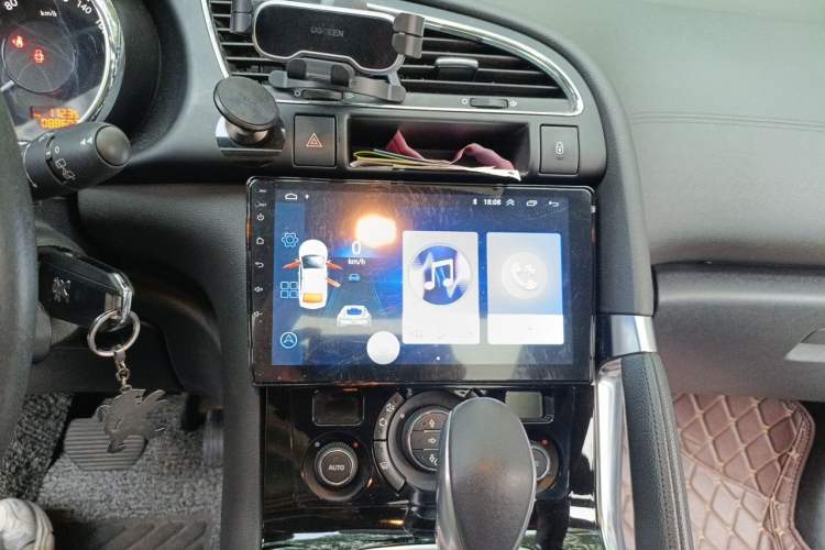 Used Peugeot 3008 2015 2.0L Automatic Trend Edition Audio And AC Panel