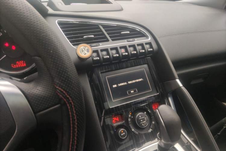 Used Peugeot 3008 2015 1.6THP Automatic Prestige Edition Audio And AC Panel