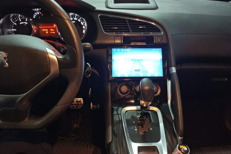 Used Peugeot 3008 2015 2.0L Automatic Classic Edition Audio And AC Panel