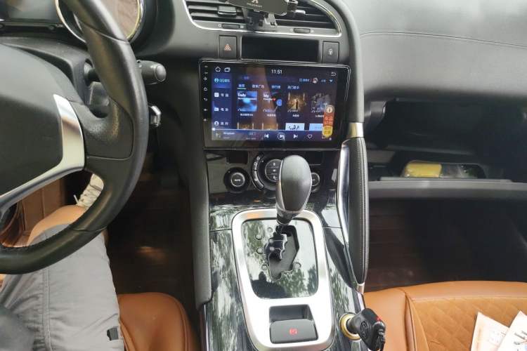 Used Peugeot 3008 2015 2.0L Automatic Trend Edition Audio And AC Panel