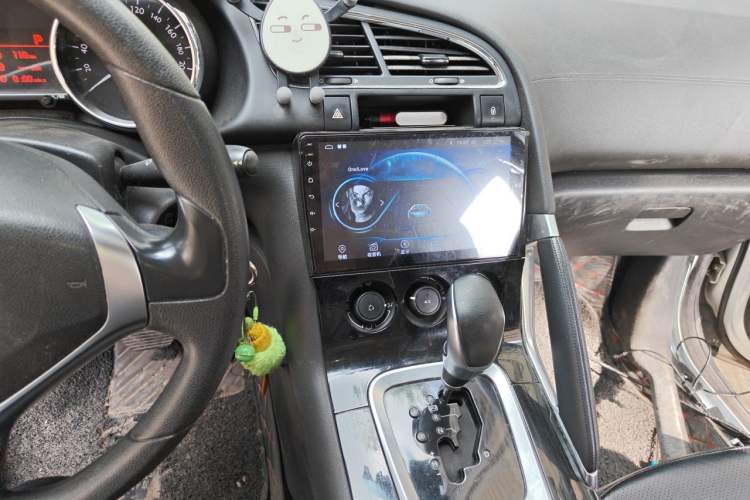 Used Peugeot 3008 2015 1.6THP Automatic Classic Edition Audio And AC Panel