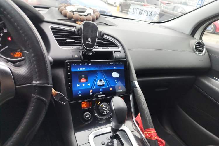 Used Peugeot 3008 2015 1.6THP Automatic Trend Edition Audio And AC Panel