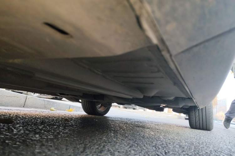 Used Peugeot 3008 2015 2.0L Automatic Classic Edition Chassis Front Left