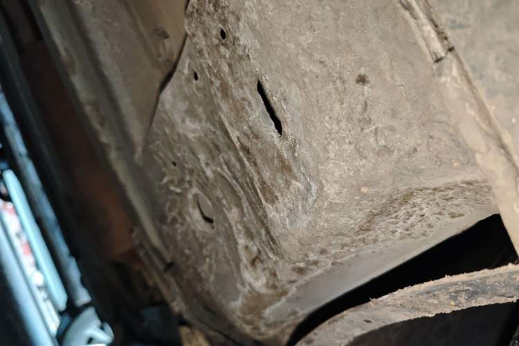Used Peugeot 3008 2015 2.0L Manual Classic Edition Chassis Front Right