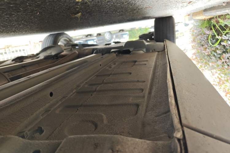 Used Peugeot 3008 2015 1.6THP Automatic Classic Edition Chassis Front Right