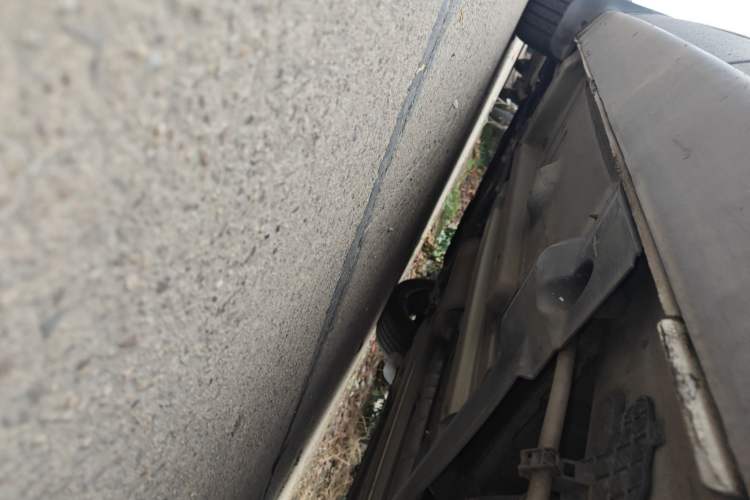 Used Peugeot 3008 2015 2.0L Automatic Classic Edition Chassis Rear Left