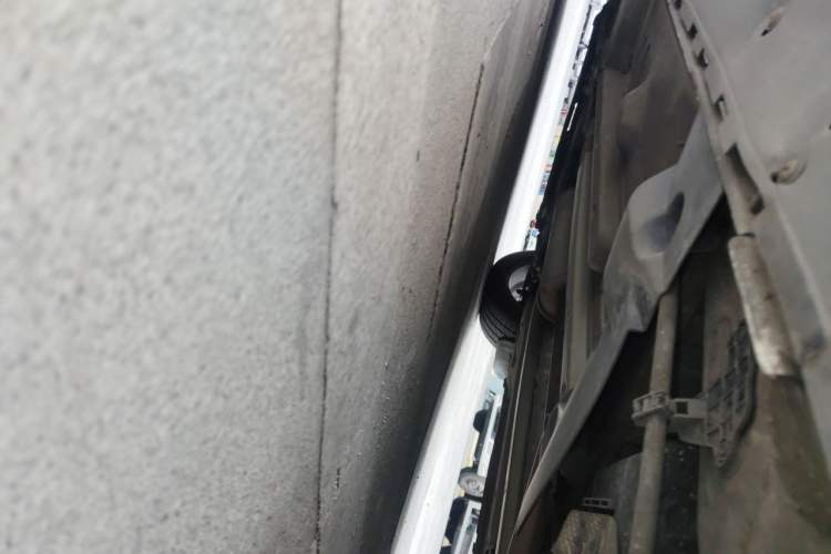 Used Peugeot 3008 2015 1.6THP Automatic Prestige Edition Chassis Rear Left