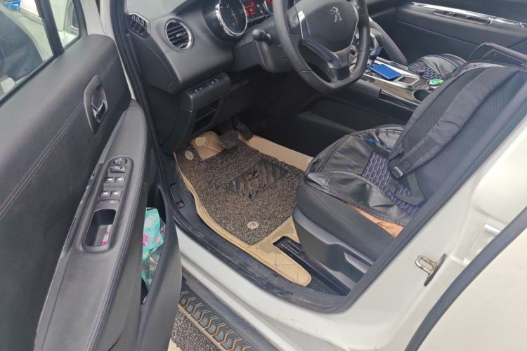Used Peugeot 3008 2015 2.0L Automatic Classic Edition Driver Seat