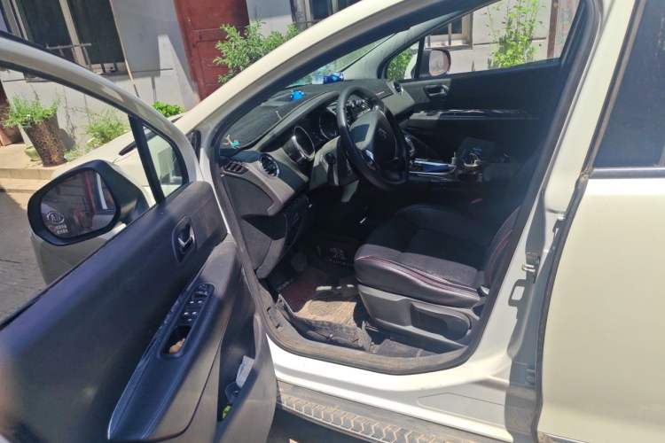 Used Peugeot 3008 2015 2.0L Automatic Classic Edition Driver Seat