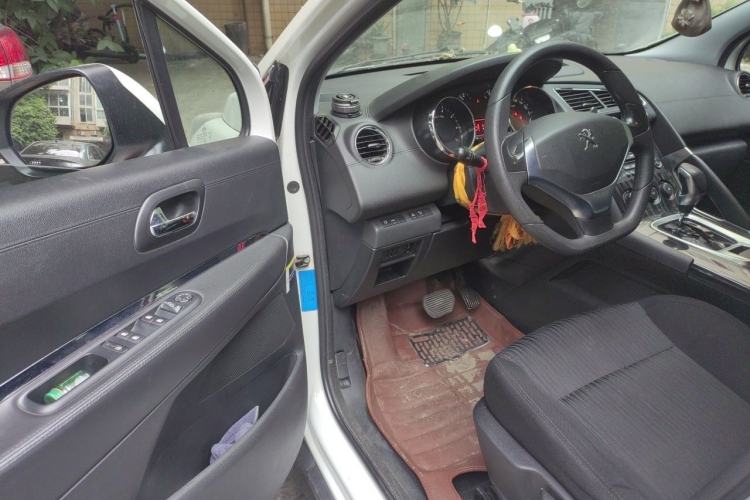 Used Peugeot 3008 2015 2.0L Automatic Classic Edition Driver Seat