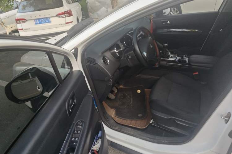Used Peugeot 3008 2015 2.0L Manual Classic Edition Driver Seat