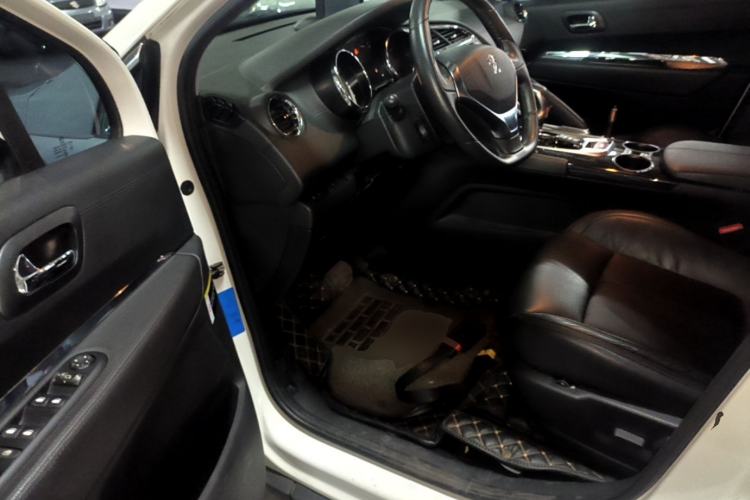 Used Peugeot 3008 2015 2.0L Automatic Trend Edition Driver Seat
