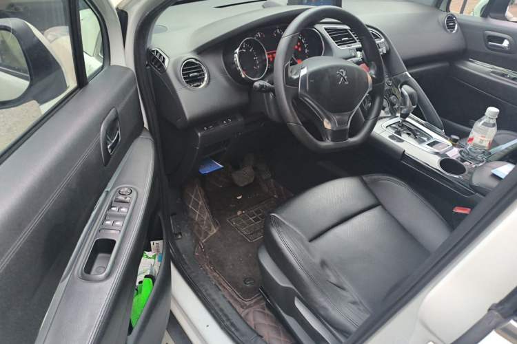 Used Peugeot 3008 2015 2.0L Automatic Classic Edition Driver Seat
