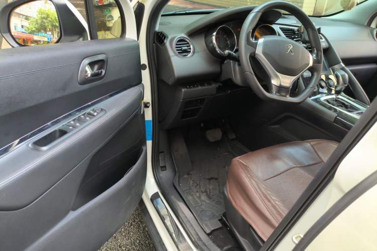 Used Peugeot 3008 2015 1.6THP Automatic Classic Edition Driver Seat