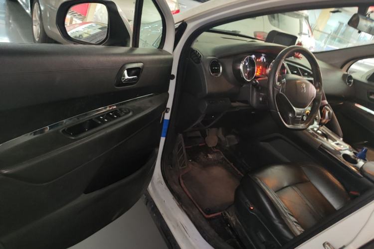 Used Peugeot 3008 2015 2.0L Automatic Trend Edition Driver Seat