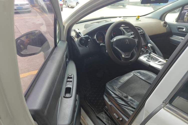 Used Peugeot 3008 2015 1.6THP Automatic Prestige Edition Driver Seat