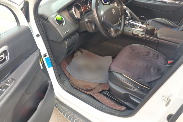 Used Peugeot 3008 2015 2.0L Automatic Classic Edition Driver Seat