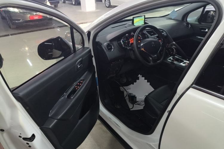 Used Peugeot 3008 2015 1.6THP Automatic Classic Edition Driver Seat