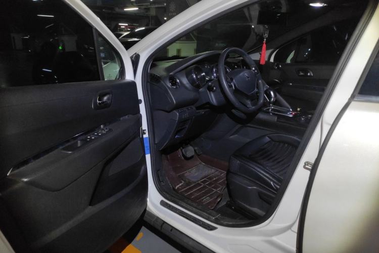 Used Peugeot 3008 2015 1.6THP Automatic Classic Edition Driver Seat
