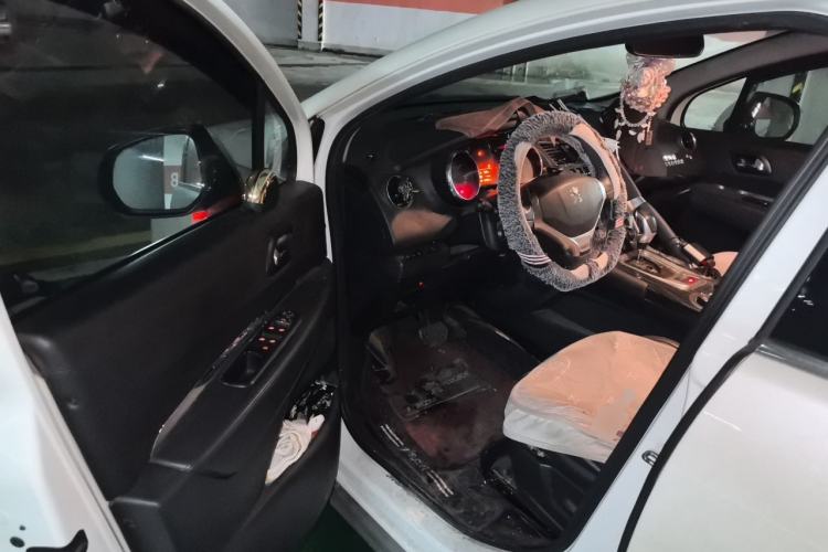 Used Peugeot 3008 2015 1.6THP Automatic Prestige Edition Driver Seat