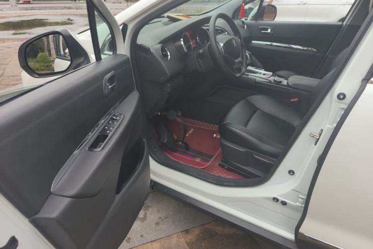 Used Peugeot 3008 2015 1.6THP Automatic Classic Edition Driver Seat
