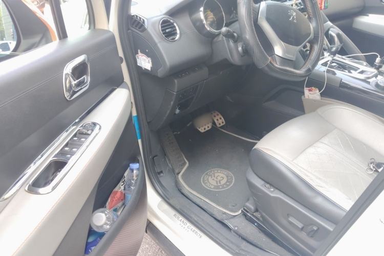 Used Peugeot 3008 2015 1.6THP Roland Garros Edition Driver Seat
