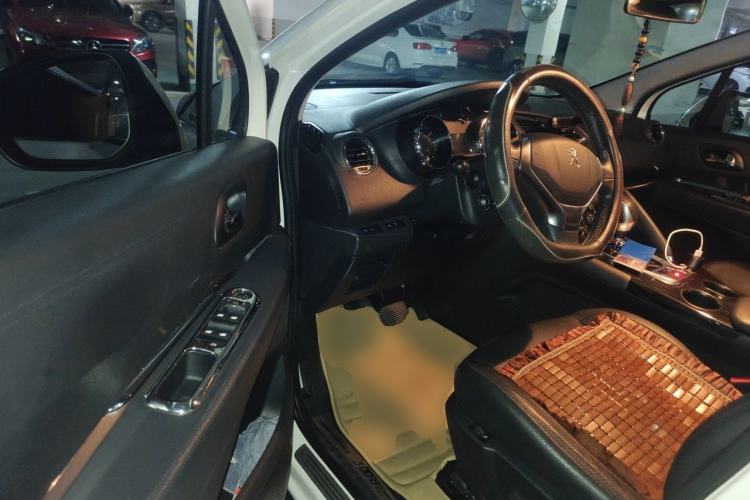 Used Peugeot 3008 2015 2.0L Automatic Trend Edition Driver Seat