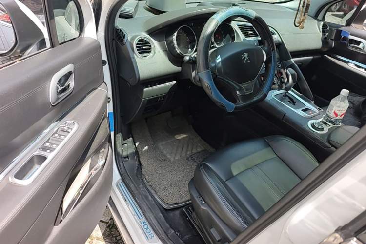 Used Peugeot 3008 2015 1.6THP Automatic Trend Edition Driver Seat