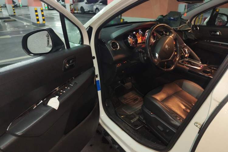 Used Peugeot 3008 2015 2.0L Automatic Trend Edition Driver Seat