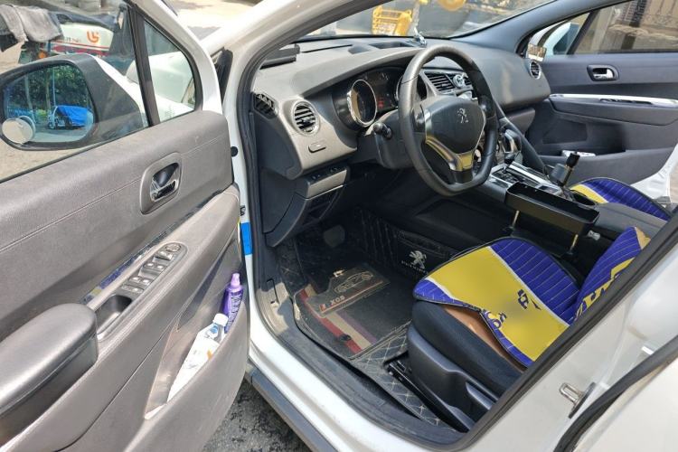 Used Peugeot 3008 2015 2.0L Automatic Classic Edition Driver Seat