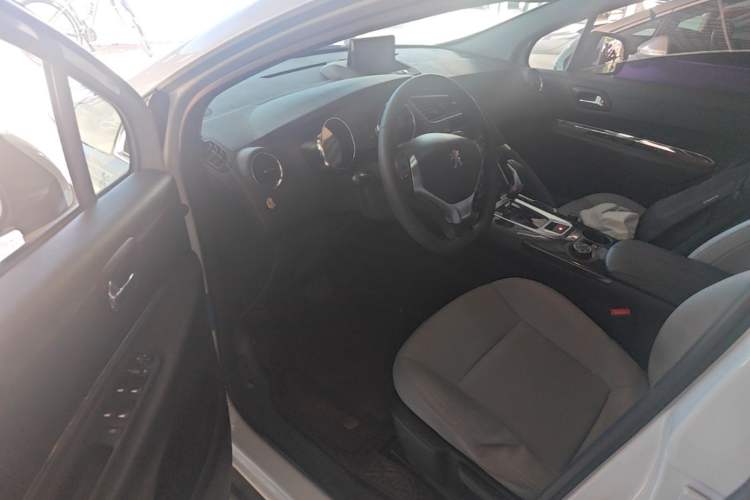 Used Peugeot 3008 2015 1.6THP Automatic Classic Edition Driver Seat