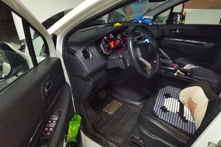Used Peugeot 3008 2015 2.0L Automatic Trend Edition Driver Seat