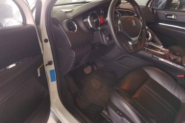 Used Peugeot 3008 2015 1.6THP Automatic Trend Edition Driver Seat