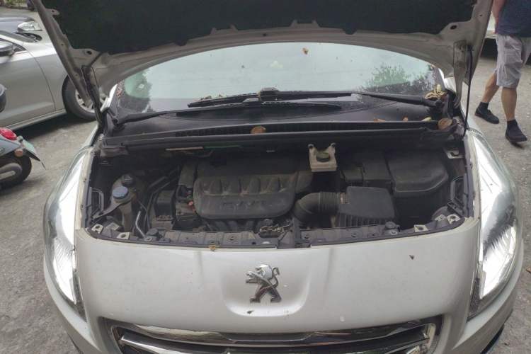 Used Peugeot 3008 2015 2.0L Automatic Classic Edition Engine Bay