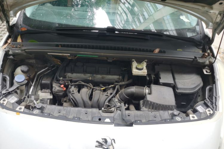 Used Peugeot 3008 2015 2.0L Automatic Classic Edition Engine Bay
