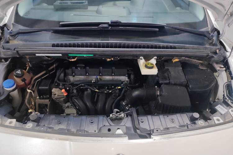 Used Peugeot 3008 2015 2.0L Automatic Classic Edition Engine Bay