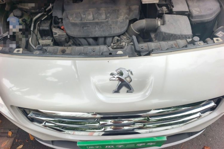 Used Peugeot 3008 2015 2.0L Automatic Classic Edition Engine Bay