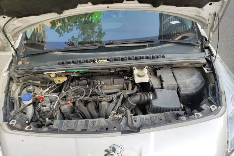 Used Peugeot 3008 2015 2.0L Automatic Classic Edition Engine Bay