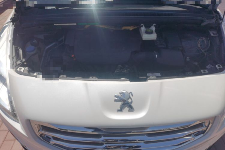 Used Peugeot 3008 2015 2.0L Automatic Classic Edition Engine Bay