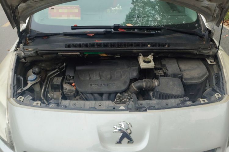 Used Peugeot 3008 2015 2.0L Automatic Classic Edition Engine Bay