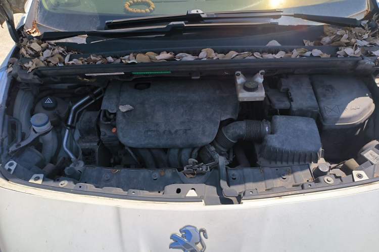 Used Peugeot 3008 2015 2.0L Automatic Trend Edition Engine Bay