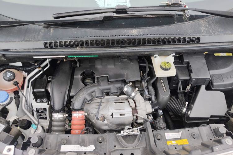 Used Peugeot 3008 2015 1.6THP Automatic Classic Edition Engine Bay